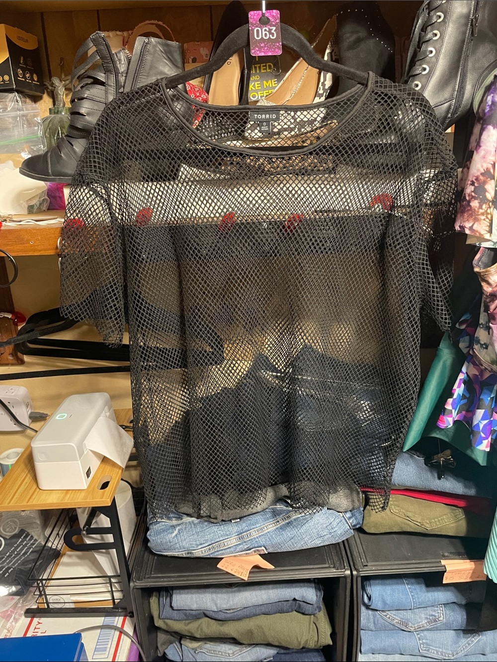 #063 size 0 torrid oversized Black Mesh fishnet Short Sleeve Crop Top